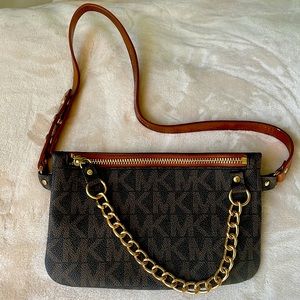 Micheal Kors belt bag size medium